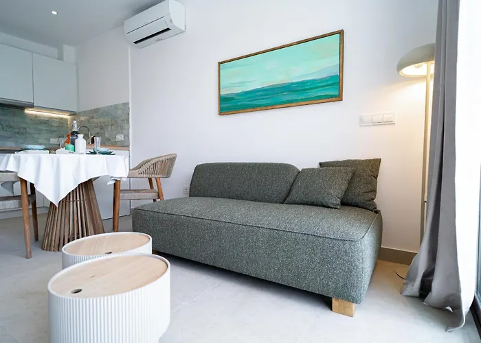 Capistrano Village Deluxe Garden Appartement Nerja